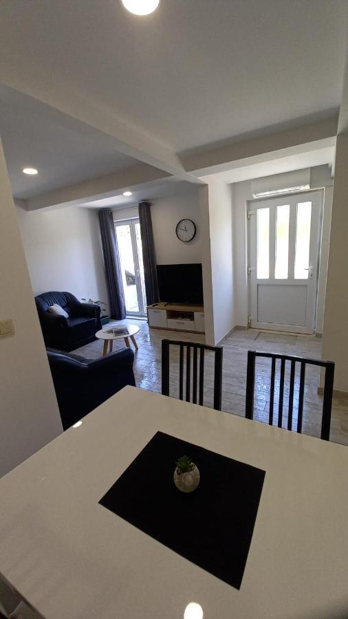 Apartments Mocici Luaran gambar