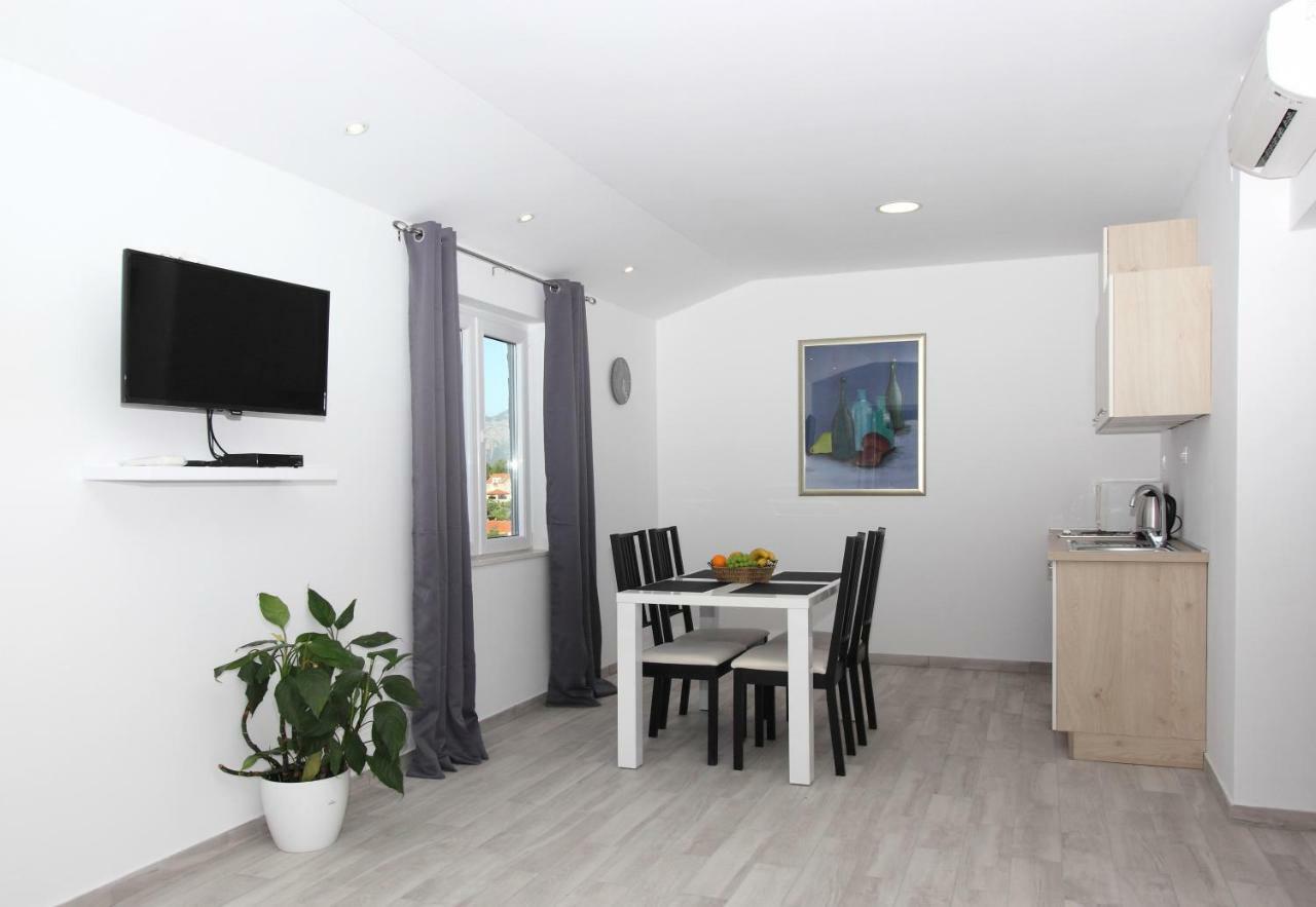 Apartments Mocici Luaran gambar