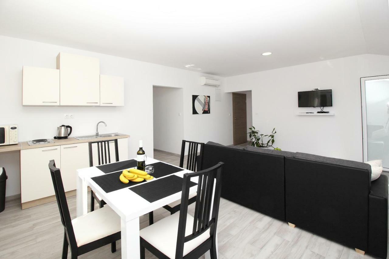 Apartments Mocici Luaran gambar